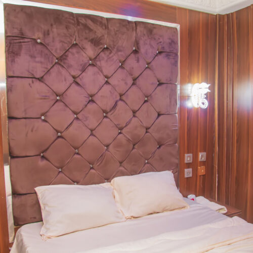 Suite IV